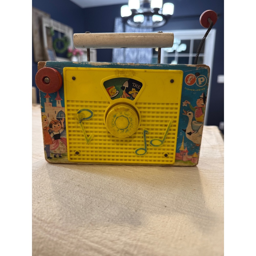 Vintage Fisher Price TV-Radio Music Box The Farmer in the Dell Wood Toy 165